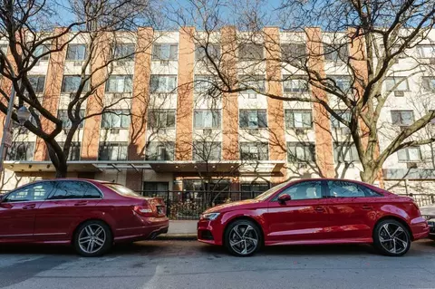 540 W Roscoe St #372, Chicago, IL 60657