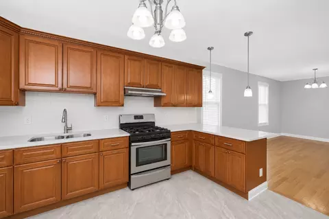 21 Cross St # A, Somerville, MA 02145