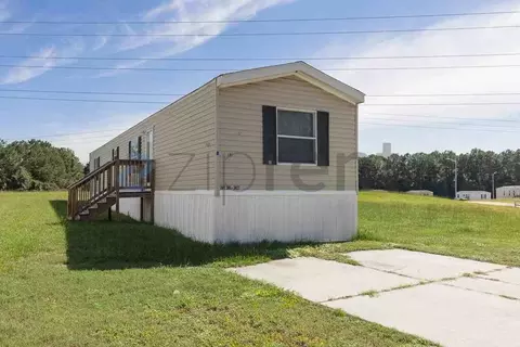 3027 Spearfish Dr #303, Fayetteville, NC 28306