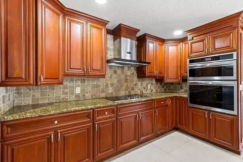 4610 Pine Tree Dr, Delray Beach, FL 33445
