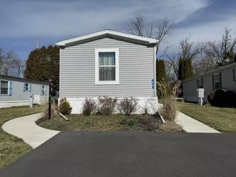 85 Juniper Ct, Bath, PA 18014