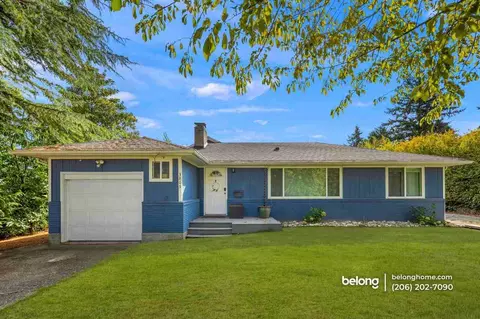 3805 SW 106th St, Seattle, WA 98146