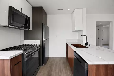 701 N Hill Pl #4, Los Angeles, CA 90012