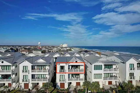 18 Seagull St, Wrightsville Beach, NC 28480