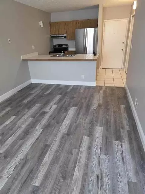 2401 Riverside Dr #411, Coral Springs, FL 33065