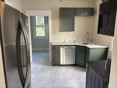 1100 13th St #2UPPERS, Mckees Rocks, PA 15136