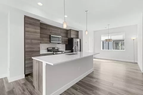 1072 Eaton St, Lakewood, CO 80214