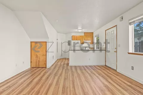 1542 NE 68th Ave, Portland, OR 97213