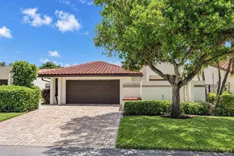 21460 Laguna Dr, Boca Raton, FL 33433