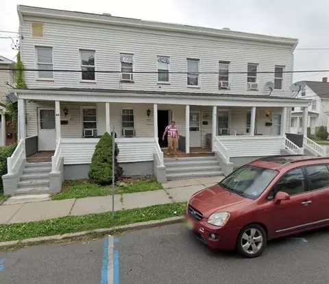 62 Larch St #62A, Carteret, NJ 07008