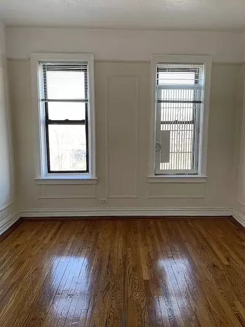112 W 238th St #3D, New York, NY 10463