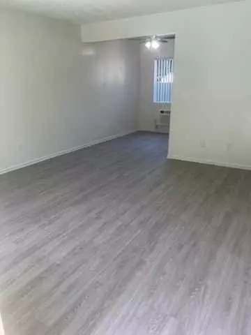 2240 E Lenita Ln #H, Santa Ana, CA 92705