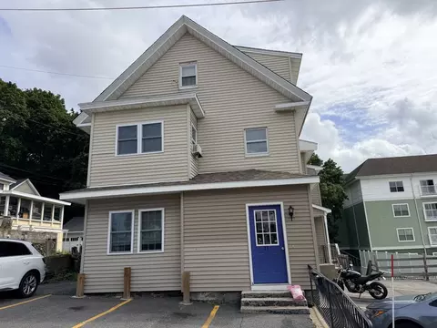 11 High St #1, Hudson, MA 01749