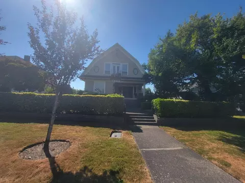 2006 Rucker Ave #6, Everett, WA 98201
