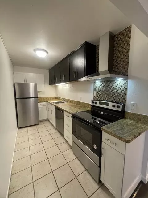 1700 Page St #4, San Francisco, CA 94117