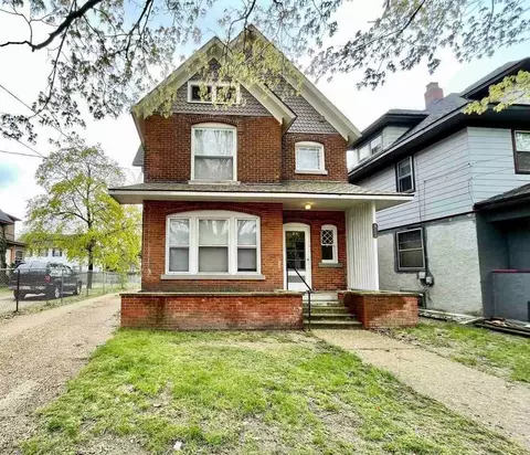 815 W Walnut St #1, Kalamazoo, MI 49007