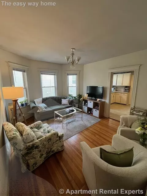 24 Central Rd #2, Somerville, MA 02143