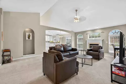 27 Crimson Leaf Ct #1511793P, Wentzville, MO 63385