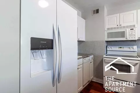 445 W Wellington Ave #09H, Chicago, IL 60657