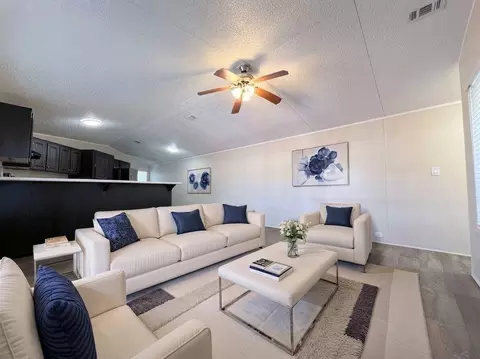 709 N Collins Fwy #104, Howe, TX 75459