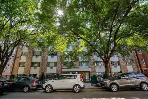 625 W Wrightwood Ave #205, Chicago, IL 60614