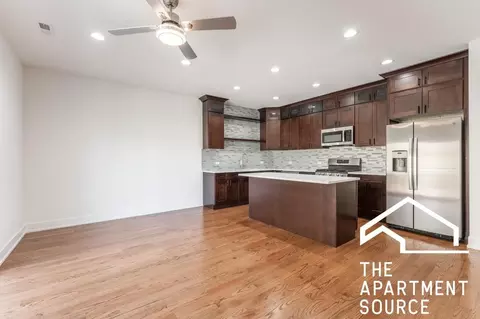 3329 N Avers Ave #2S, Chicago, IL 60618