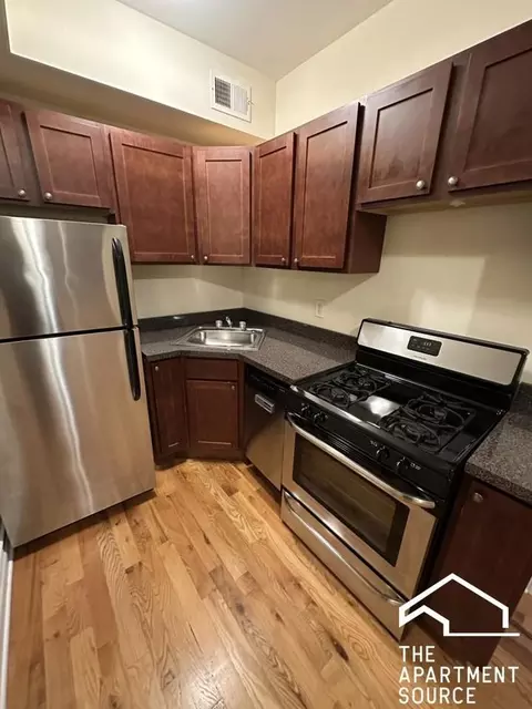 343 Park Ave #01, Glencoe, IL 60022