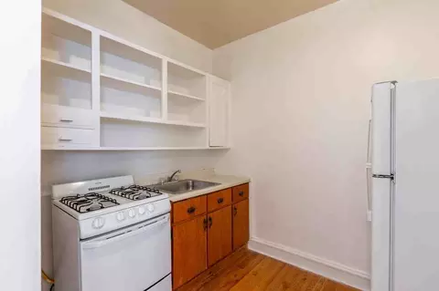 4851 N Damen Ave #211, Chicago, IL 60625