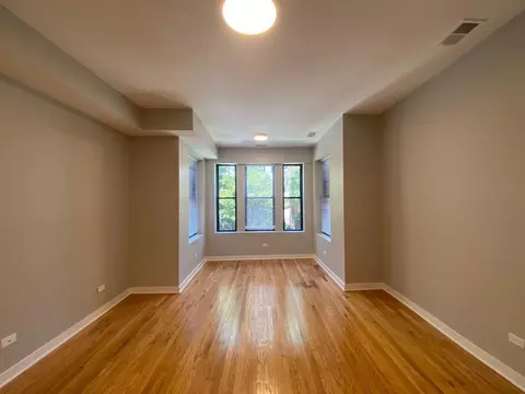 1739 W Wallen Ave #2, Chicago, IL 60626