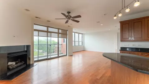 6957 N Greenview Ave #6A, Chicago, IL 60626