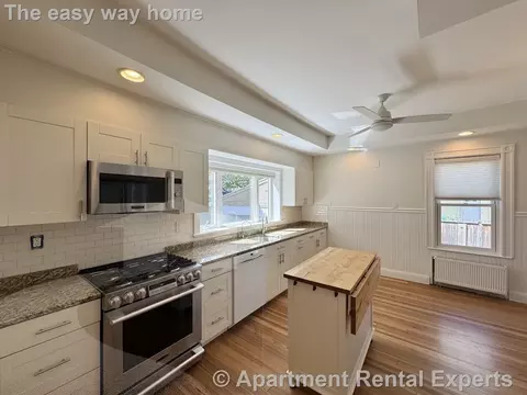 118 Highland Rd #1, Somerville, MA 02144