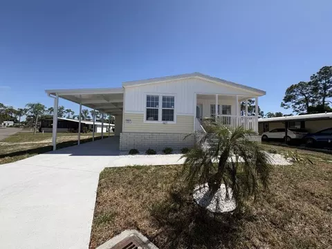 19424 Bermuda Ct, North Fort Myers, FL 33903