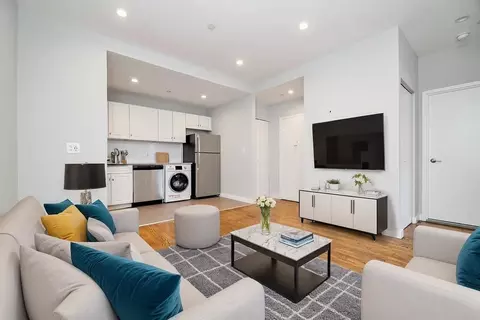 152 Ludlow St #4B, New York, NY 10002
