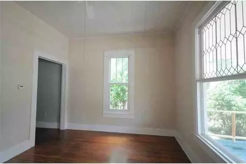 e lemon ave, Eustis, FL 32726