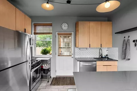 4862 N Ashland Ave #3E, Chicago, IL 60640