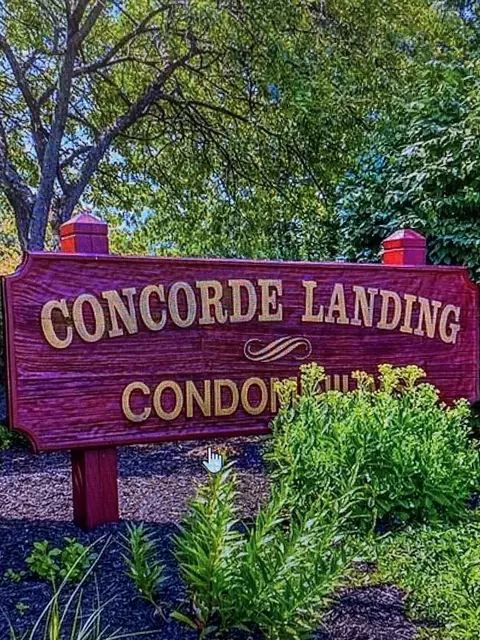 6 Concorde Way #A1, Windsor Locks, CT 06096