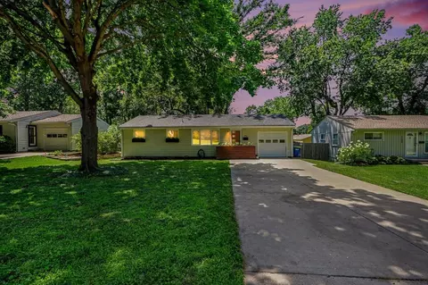 7110 Santa Fe Dr #NA, Overland Park, KS 66204