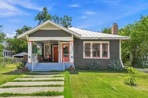 214 E Carolina St, San Antonio, TX 78210