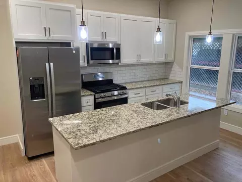 304 8th St #A, Moody, TX 76557