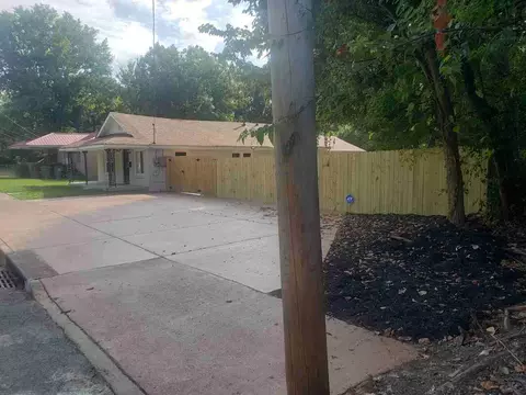 1719 Oakwood St #NA, Memphis, TN 38108