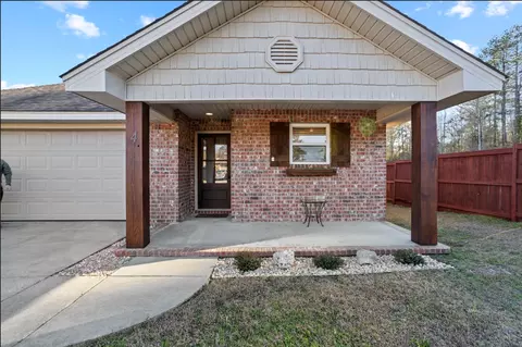 4 Crowns Pt, Hattiesburg, MS 39402