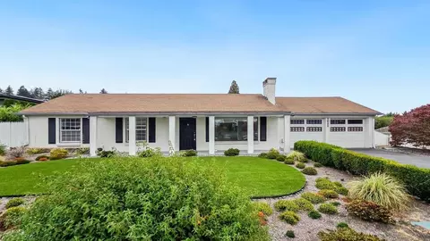 1022 Sunset Way, Bellevue, WA 98004