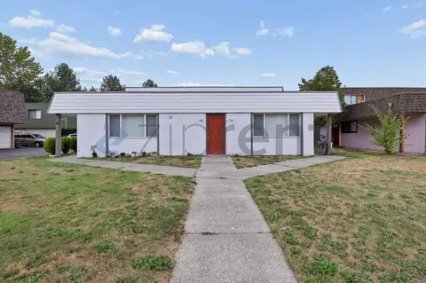 16 147th Ave SE #1, Bellevue, WA 98007