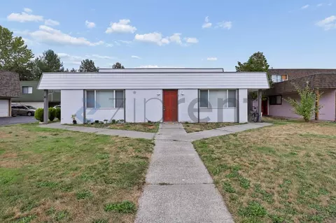 16 147th Ave SE #1, Bellevue, WA 98007