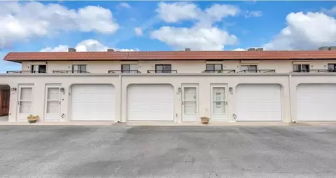 11 Dondanville Rd #33, Saint Augustine, FL 32080