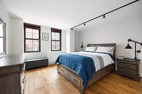 222 E 14th St #6C, New York, NY 10003