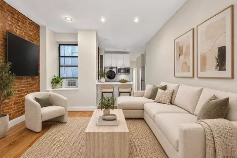 2 Bank St #8, New York, NY 10014