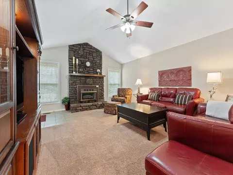 42 Basildon Cir #1621842P, Bella Vista, AR 72715