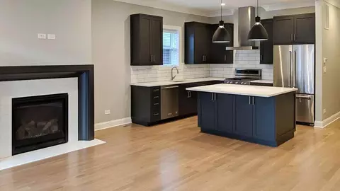 2319 N Southport Ave #3N, Chicago, IL 60614