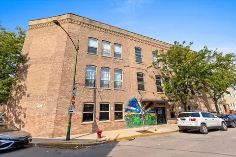 1822 S Bishop St #203, Chicago, IL 60608